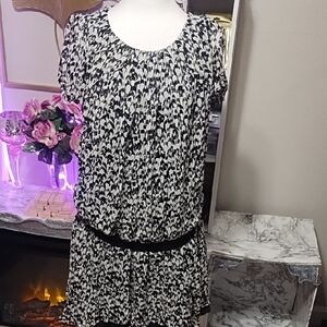 Black & White Printed Mini Skirt with Elastic Waist